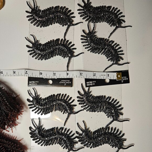Millipedes, Centipedes, and Snakes - Decoration, wreath making supplies - Picture 2 of 4